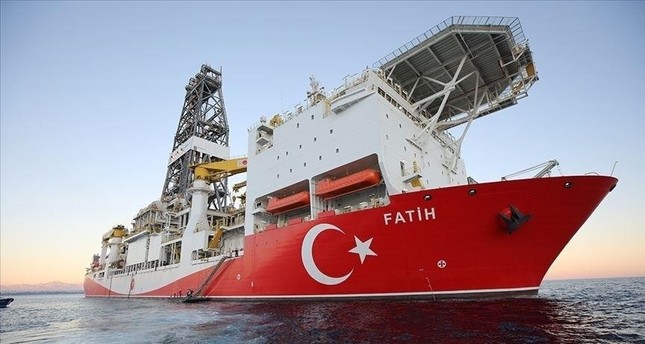 سفينة فاتح تبدأ أعمال التنقيب عن الغاز في حقل صقاريا بالبحر الأسود في تركيا الأناضول