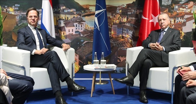 الرئيس أردوغان مع رئيس الوزراء الهولندي الأناضول