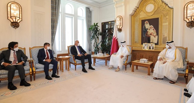 وزير السياحة التركي يلتقي الشيخ خالد بن خليفة بن عبد العزيز آل ثاني، رئيس الوزراء ووزير الداخلية في قطر عن موقع وزير السياحة على تويتر