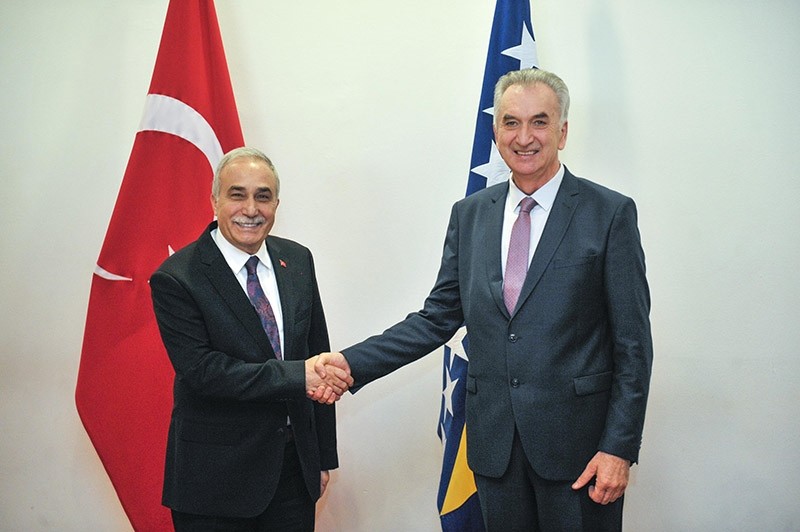 Turkey's Minister of Food, Agriculture and Livestock Ahmet Eu015fref Faku0131baba (L) and Bosnia and Herzegovina's Foreign Trade and Economic Relations Minister Mirko Sarovic at  Turkey-Bosnia and Herzegovina Agriculture Business Forum ( AA Photo) 
