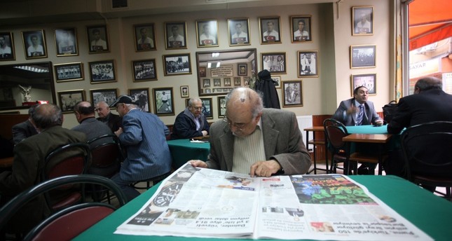 مقاهي إسطنبول الثقافية تجتذب عشاق القراءة والباحثين عن الهدوء