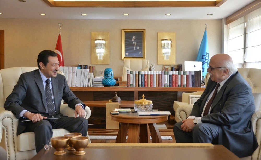 Turkeyu2019s Minister of Culture and Tourism Nabi Avcu0131 welcomed Saudi Arabiau2019s ambassador to Ankara, Waleed Elkereji. 
