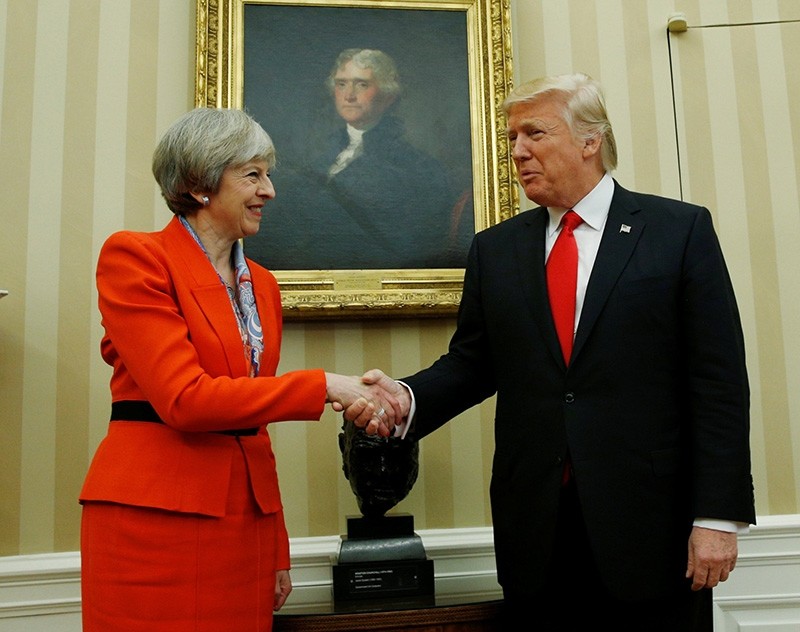 U.S. President Donald Trump meets with British Prime Minister Theresa May in the Oval Office of the White House in Washington on Jan. 28, 2017. (Reuters Photo)
