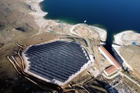 محطة للطاقة الشمسية في مقاطعة إيلازيغ شرق تركيا، 8 يناير 2024. الأناضول