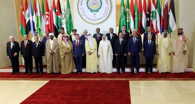 قمة تونس زعامات غائبة وتمثيل أقل Daily Sabah Arabic