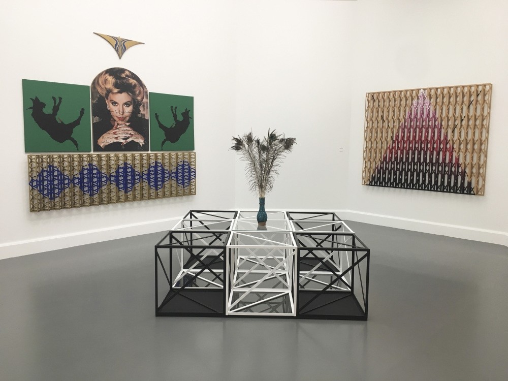 The show consists of five chapters that focus on Araeenu2019s approaches, periods, interests and production methods on different subjects.