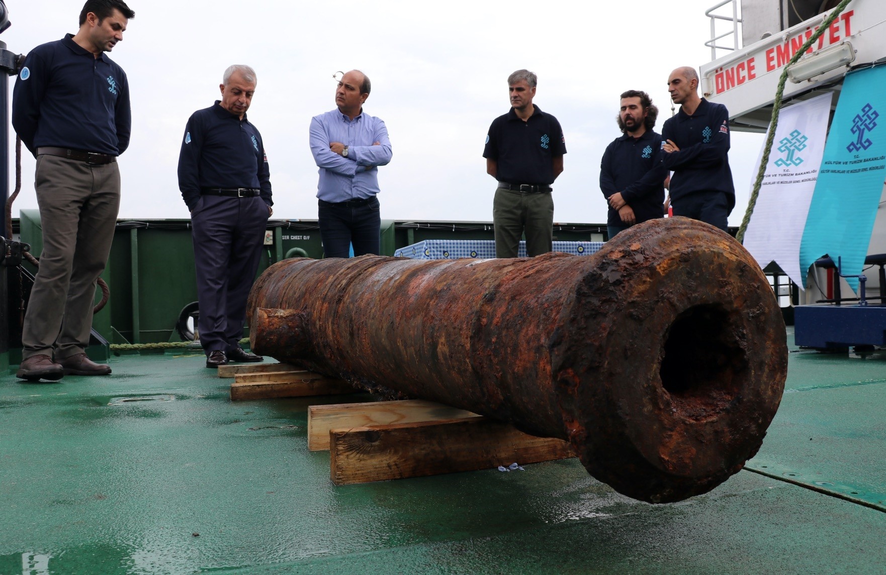 A 2.5-ton cannon was among the items found aboard the Russian vessel.