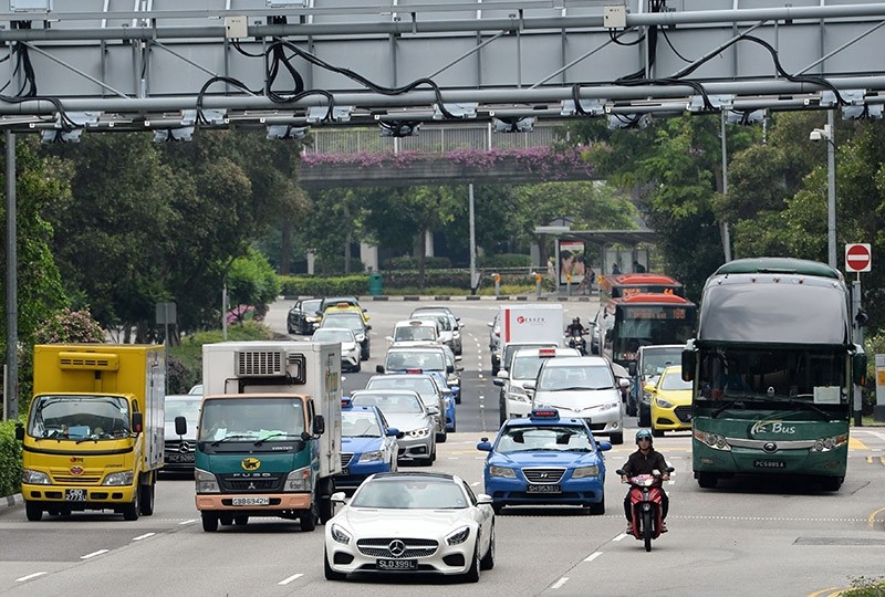 This photo taken on October 24, 2017 shows motorists enterint the central business district in Singapore. (AFP Photo)