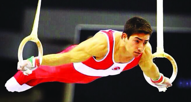 لاعب الجمباز التركي الحاصل على الميدالية الذهبية إبراهيم جولاق  الأناضول