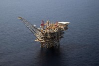 An aerial view of the Tamar gas-drill platform in the Mediterranean Sea off the coast of Israel. (AFP Photo)