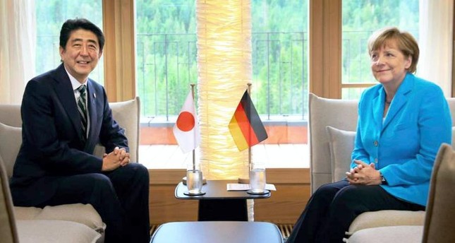 Merkel fliegt zu Besuch nach Japan