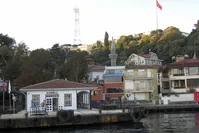The ferry pier in Kandilli, where fish restaurants and cafes are located, can be considered the center of the district.