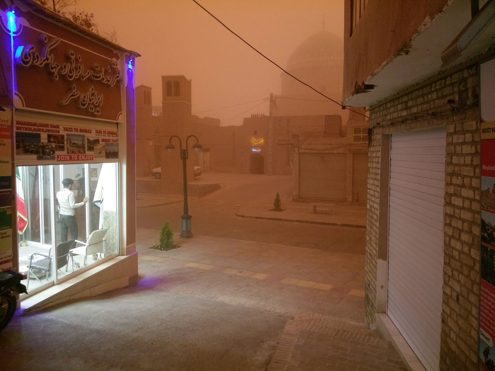 Day turns into night as sandstorm sweeps through Iran's Yazd