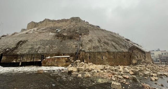 قلعة غازي عنتاب كما بدت بعد الانهيار IHA