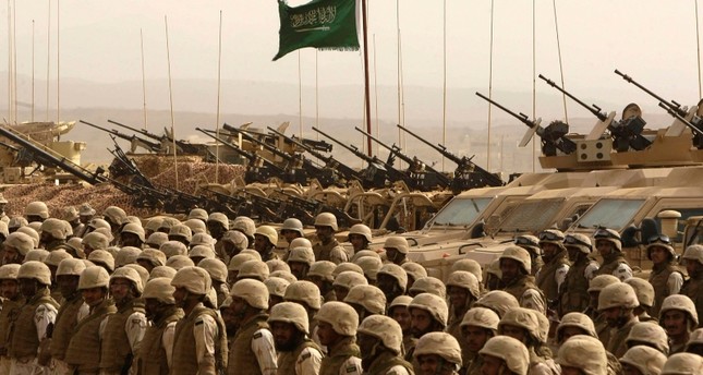 الحوثيون يعلنون استهداف تجمعات للجيش السعودي في نجران بصاروخ باليستي