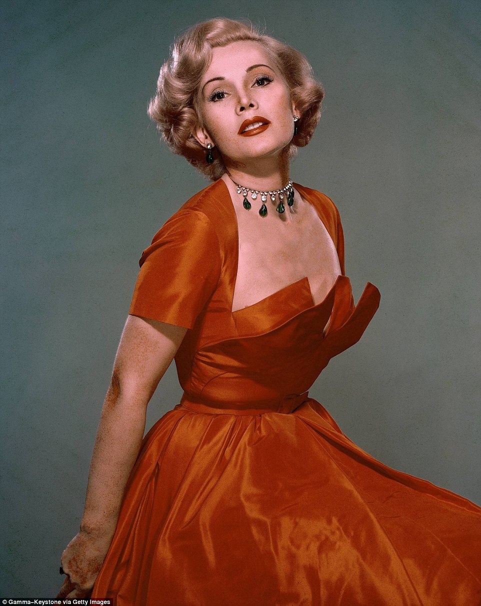 Color by sanna dullaway. Янчо габор. Ева габор. Жа жа габор горячие. Инопланетянка из лос-анджелеса (1988).