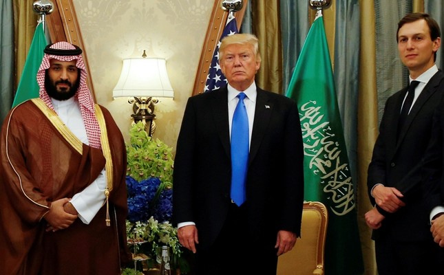 Trump, flanked by Kushner, meets with MbS at the Ritz Carlton Hotel in Riyadh, Saudi Arabia, May 20, 2017. (Reuters Photo)