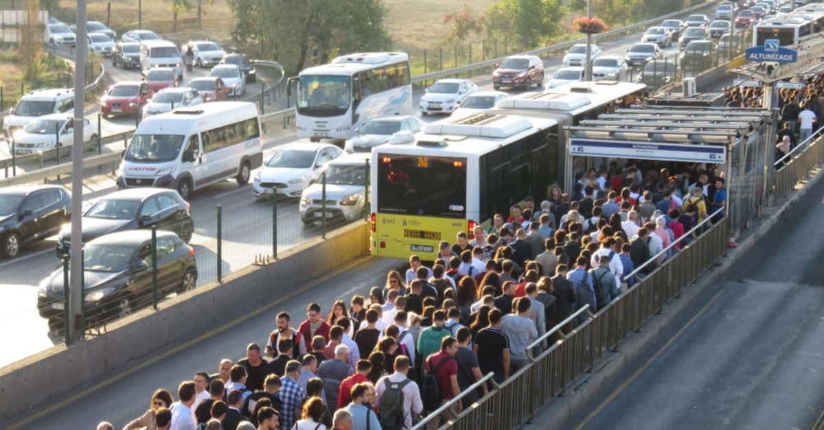 People at the Altunizade metrobus station, Istanbul, Oct.1, 2019.