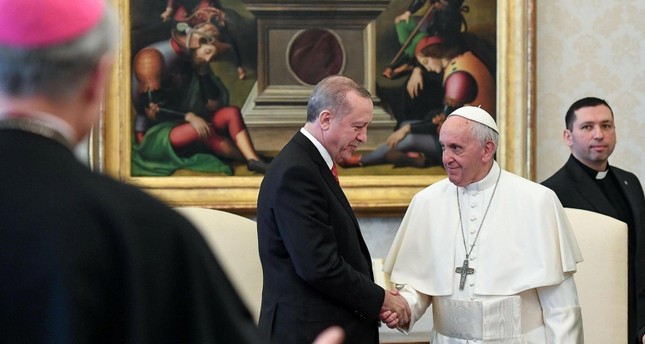 الرئيس التركي مع بابا الفاتيكان في زيارة تعود للعام 2018 AP
