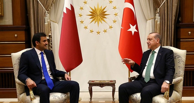 أردوغان يجري اتصالا هاتفياً مع أمير قطر لبحث العلاقات الثنائية