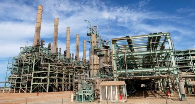النفط الليبية ترفع القوة القاهرة عن حقل الشرارة