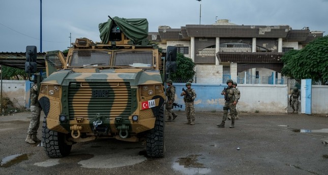 القوات الخاصة التركية تدمر 41 لغماً ومتفجرات في منطقة نبع السلام