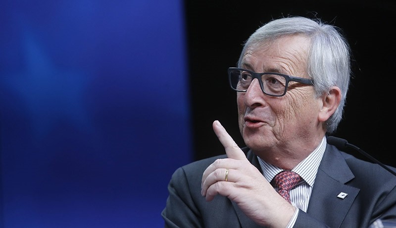 European Commission President Jean-Claude Juncker gives a news conference during an extraordinary EU Summit with Turkey, in Brussels, Belgium, November 29, 2015. (EPA Photo)