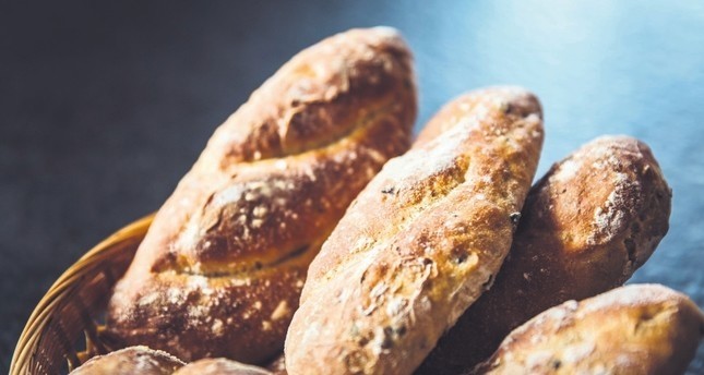 من لا يجد الخبز فليأكل الكعك حكاية سيد الموائد Daily Sabah Arabic