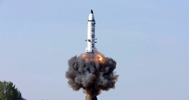 واحدة من تجارب إطلاق الصواريخ في كوريا الشمالية من الأرشيف