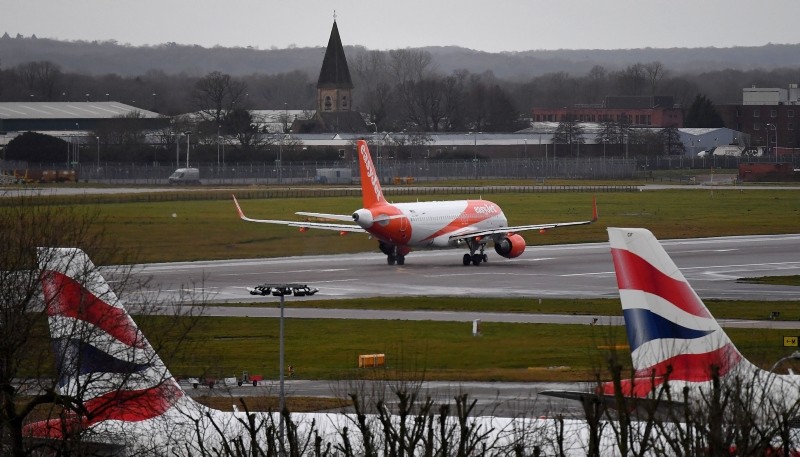 In this file photo taken on December 21, 2018 an EasyJet aircraft prepares to take off from the runway at London Gatwick Airport, south of London, as flights resumed following the closing of the airfield due to a drones flying. (AFP Photo)