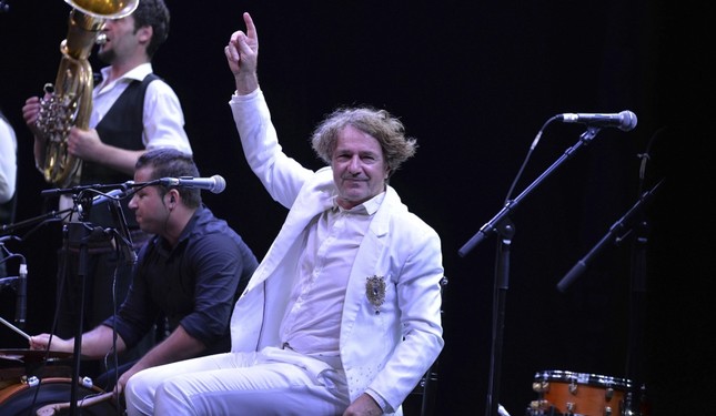 Balkan rocker Bregovic pens love letters to dream of Sarajevo - Daily Sabah