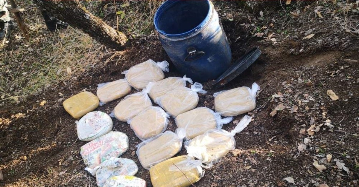 Security forces found dozens of packages containing marijuana during operations in Diyarbak?r's Lice, Nov. 15, 2019. (AA Photo)