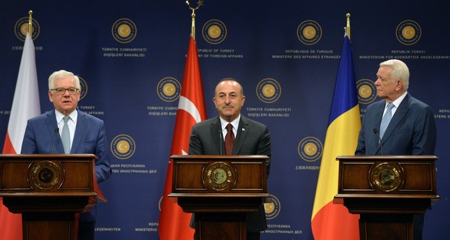 الاجتماع الثلاثي الأول بين وزراء خارجية تركيا ورومانيا وبولندا، وارسو 9 يونيو 2016 الأناضول