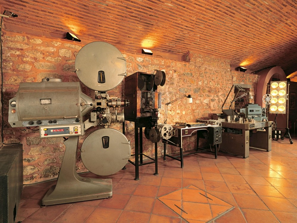 Cinema equipments donated by Acar Film Company.