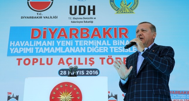 أردوغان لـ بي كا كا: من يهتف للديمقراطية يترك السلاح ويطالب بها عبر البرلمان