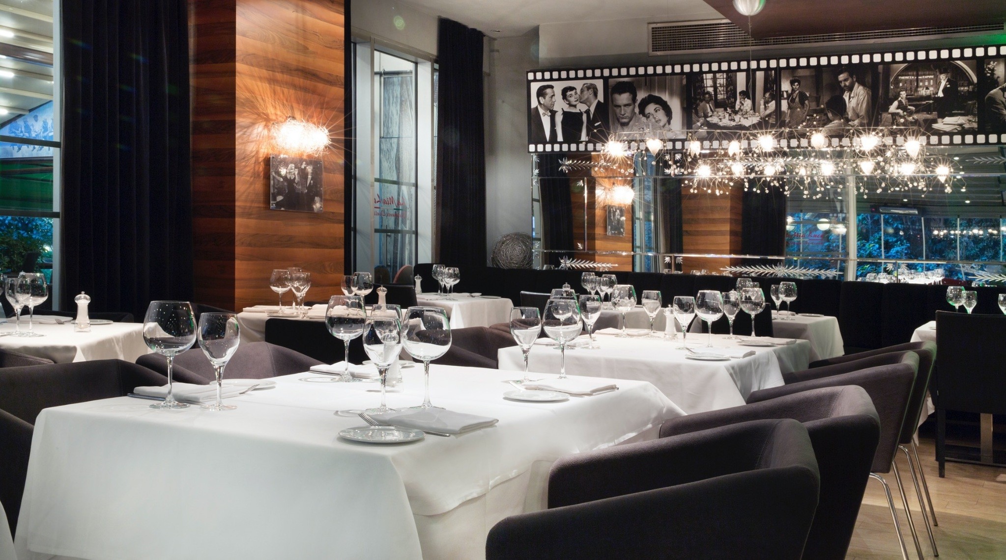 The interior of La Mia Luce.