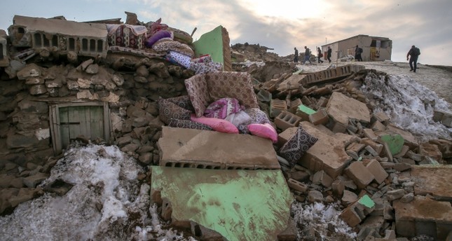 زلزال ثان بقوة 5.7 درجات يضرب مدينة خوي بإيران ويشعر به سكان وان شرقي تركيا