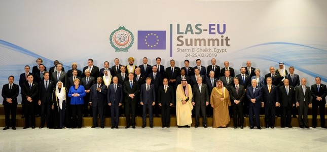 European Union and Arab League members pose for a group photo during a meeting of leaders at an EU-Arab summit at the Sharm El Sheikh convention center in Sharm El Sheikh, Egypt, Sunday, Feb. 24, 2019. (AFP Photo)