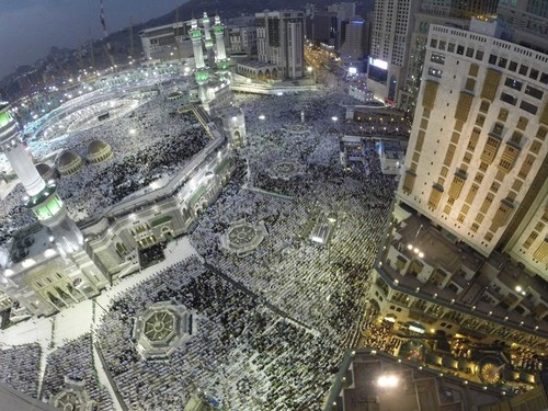 Muslims concerned as Mecca suffers from skyscrapers, loss of heritage