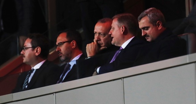 أردوغان يتابع مباراة بشاك شهير وروما في الدوري الأوروبي