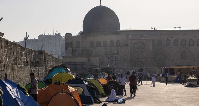 يحرص الفلسطينيون في شهر رمضان على الاعتكاف بالمسجد الأقصى، في سبيل التماس الأجر والثواب الأناضول