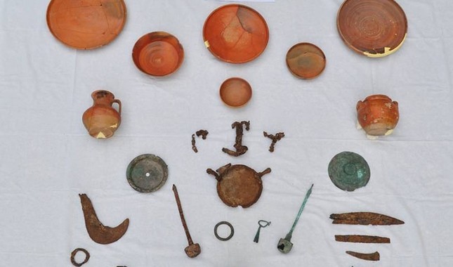 Artifacts uncovered at the ancient Persian site in the Oluz Hu00f6yu00fck settlement in the village of Toklucak. 