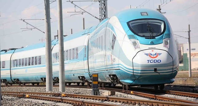 قطار فائق السرعة في إسطول الخطوط التركية الحديدية İHA