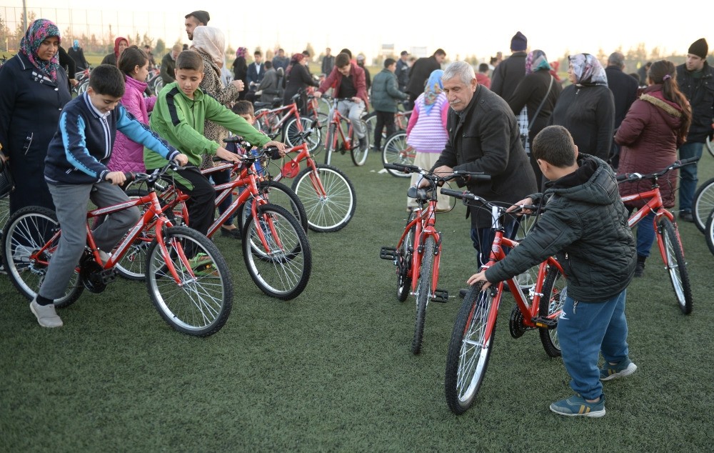 500 children received bicycles in Kilis.
