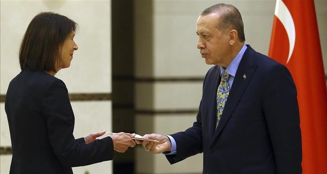 الرئيس أردوغان يتسلم أوراق اعتماد سفيرة هولندا لدى تركيا