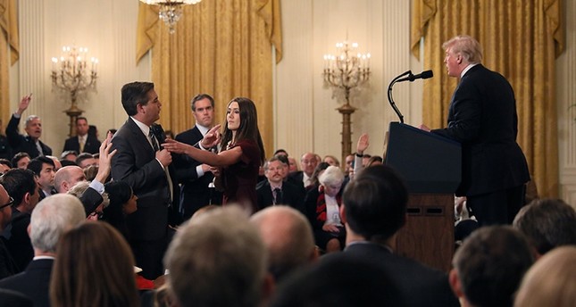 CNN's Jim Acosta questions U.S. President Donald Trump during his news conference following Tuesday's midterm U.S. congressional elections at the White House in Washington, U.S., Nov. 7, 2018. (Reuters Photo)