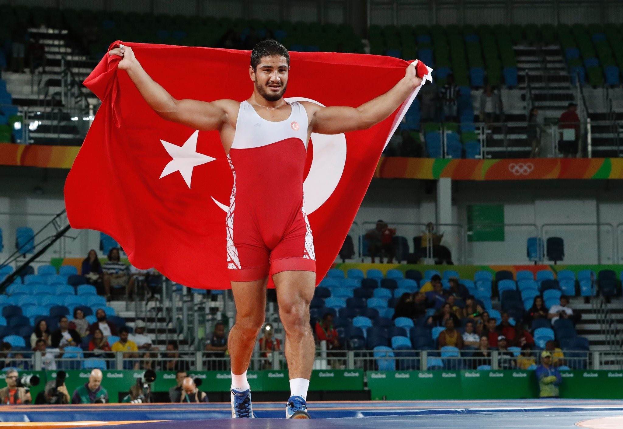 Turkish wrestler Taha Akgül wins gold in European Wrestling 