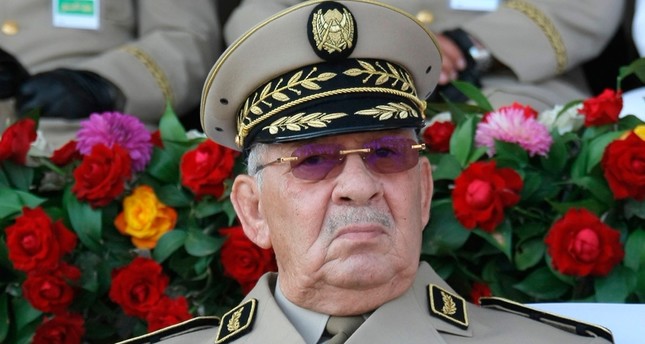 رئيس أركان الجيش الجزائري يوجه بمعاقبة الحافلات التي تقل متظاهرين الى العاصمة
