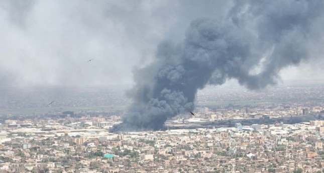 صورة جوية تظهر تصاعد الدخان في منطقة خرطوم بحري جراء الاشتباكات في السودان صورة: روتيرز