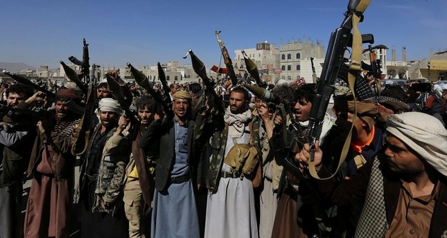 مقاتلون حوثيون موالون لإيران في اليمن من الأرشيف